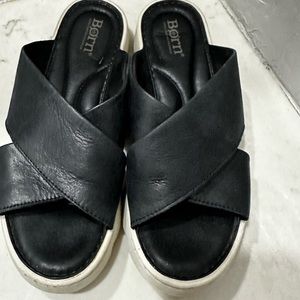 Born Sandals Black Leather Crisscross Comfort Size 8 Womens